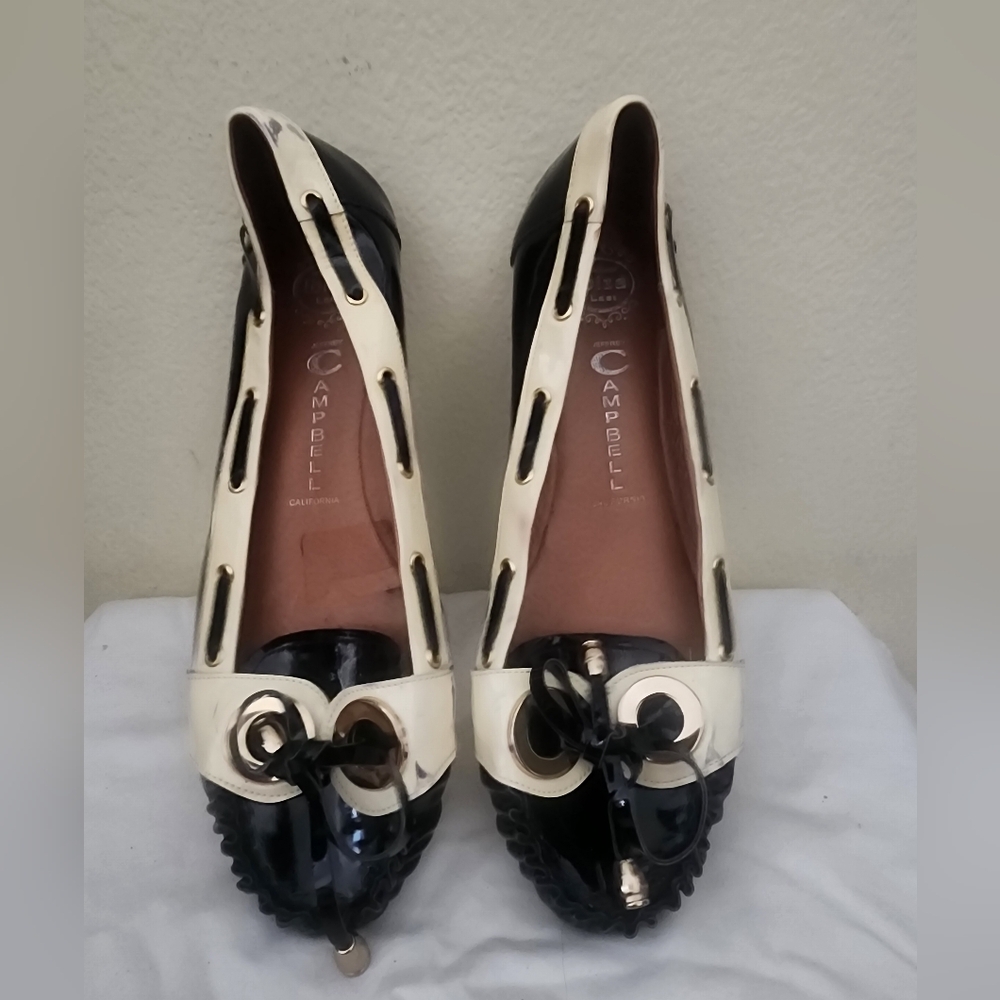 Patent leather flats